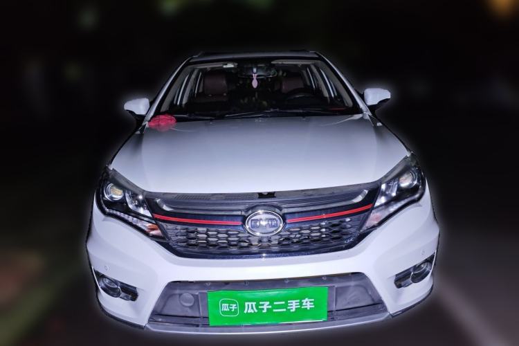 Used BYD S7 2017 2.0T Automatic Prestige Edition Front