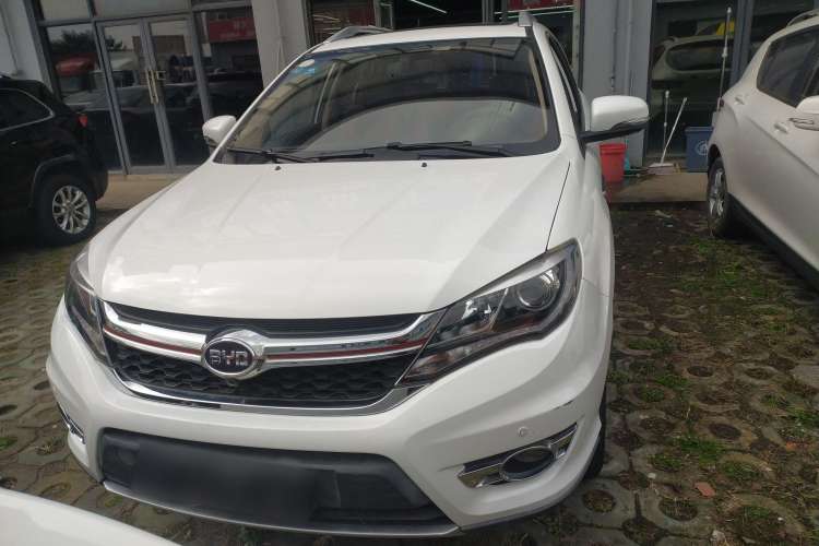 Used BYD S7 2017 1.5T Manual Luxury Model Front