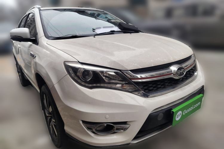 Used BYD S7 2017 2.0T Automatic Prestige Edition Front Right 45 Deg