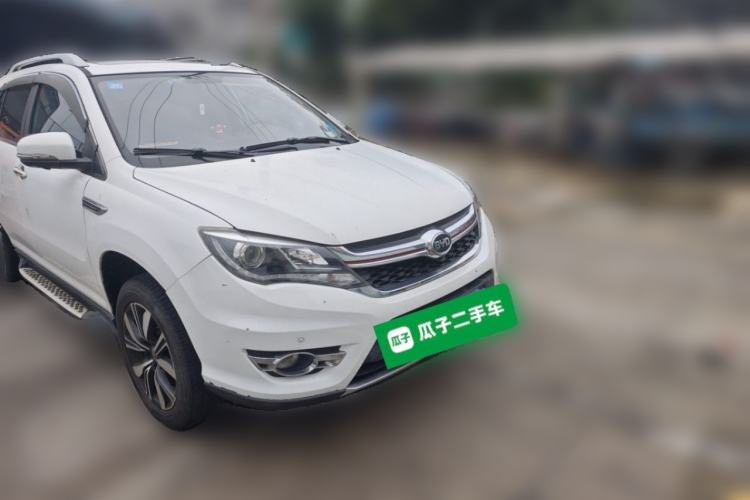 Used BYD S7 2017 2.0T Automatic Prestige Edition Front Right 45 Deg