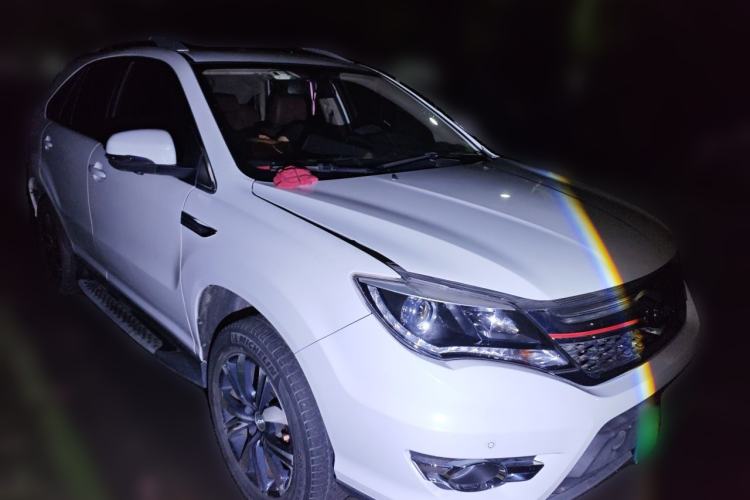 Used BYD S7 2017 2.0T Automatic Prestige Edition Front Right 45 Deg