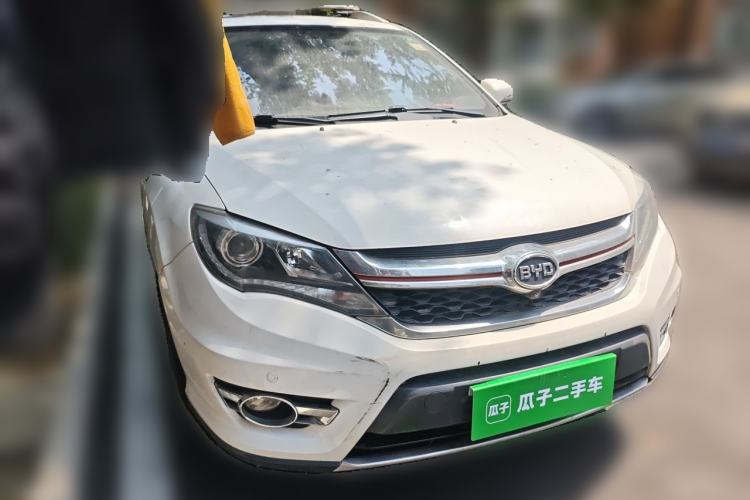 Used BYD S7 2017 2.0T Automatic Prestige Edition Front Right 45 Deg