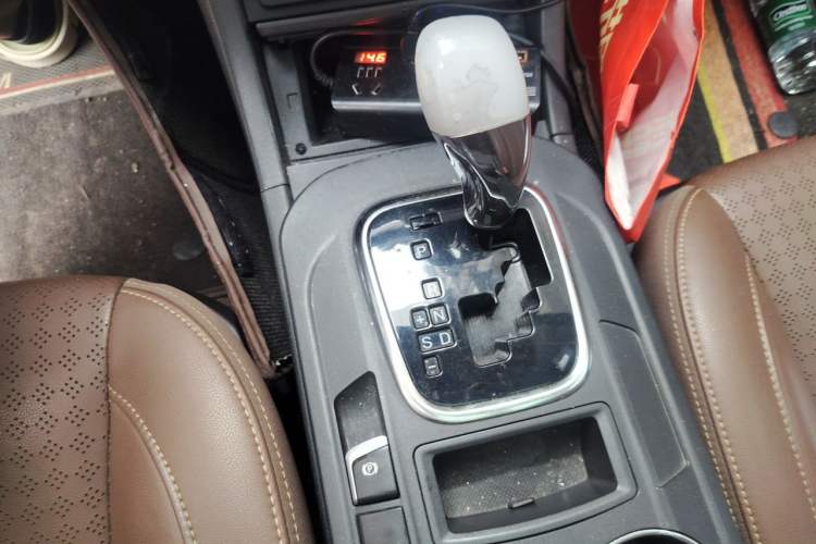 Used BYD S7 2017 2.0T Automatic Prestige Edition Gear Lever