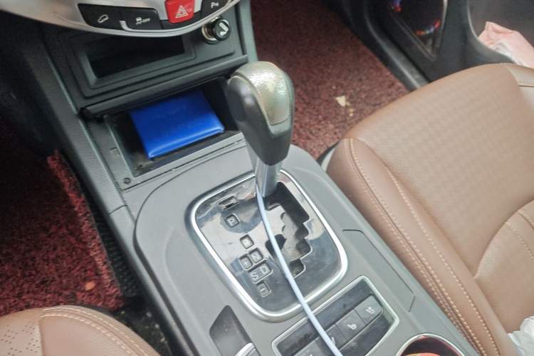 Used BYD S7 2017 2.0T Automatic Prestige Edition Gear Lever