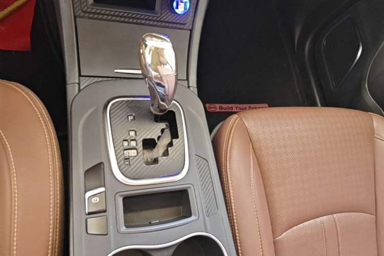 Used BYD S7 2017 2.0T Automatic Prestige Edition Gear Lever