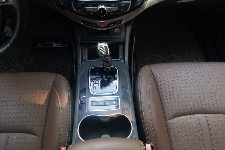 Used BYD S7 2017 2.0T Automatic Prestige Edition Gear Lever