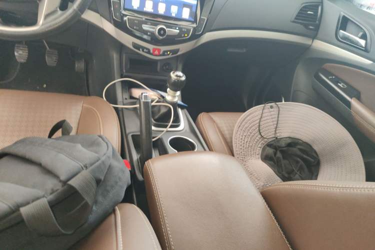 Used BYD S7 2017 1.5T Manual Luxury Model Gear Lever
