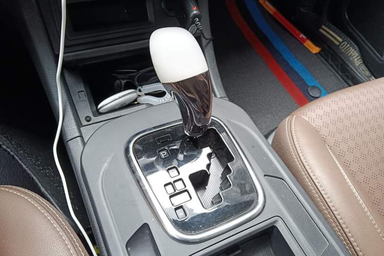 Used BYD S7 2017 2.0T Automatic Prestige Edition Gear Lever