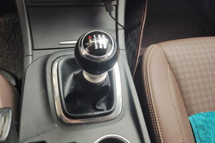 Used BYD S7 2017 1.5T Manual Luxury Model Gear Lever