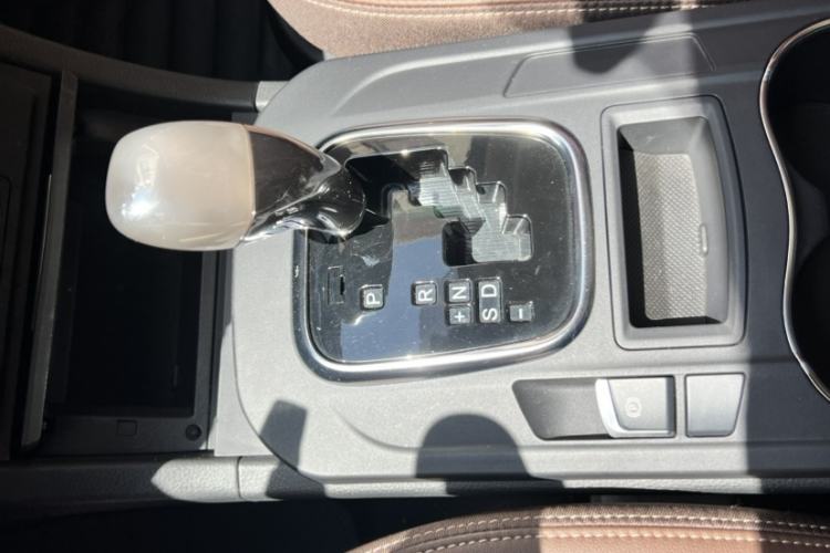 Used BYD S7 2017 2.0T Automatic Prestige Edition Gear Lever