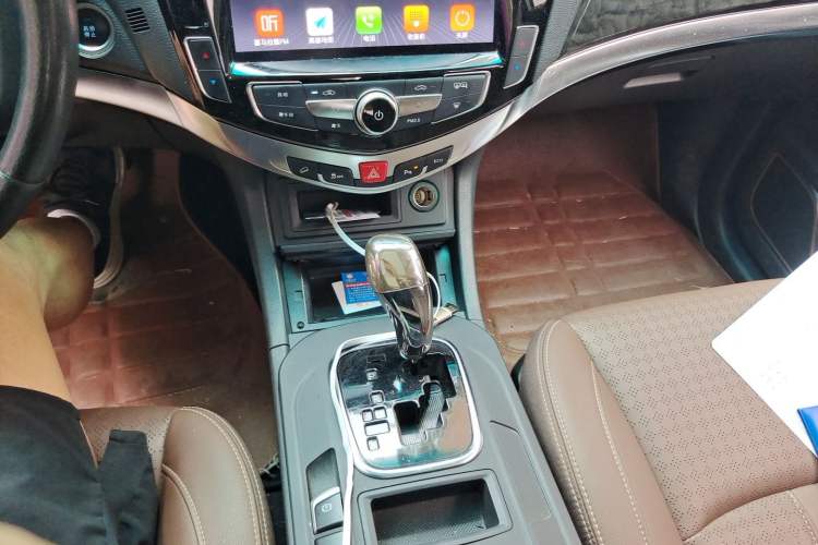 Used BYD S7 2017 2.0T Automatic Prestige Edition Gear Lever