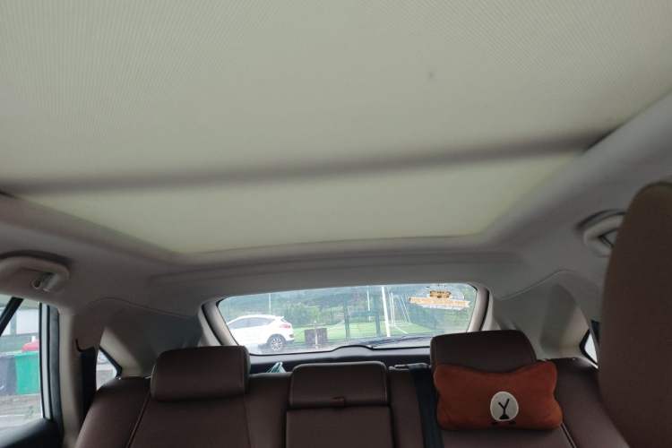 Used BYD S7 2017 2.0T Automatic Prestige Edition Headliner
