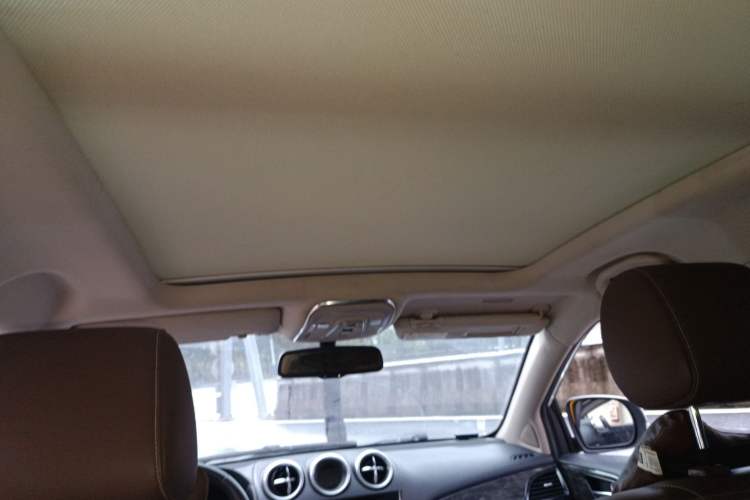 Used BYD S7 2017 2.0T Automatic Prestige Edition Headliner
