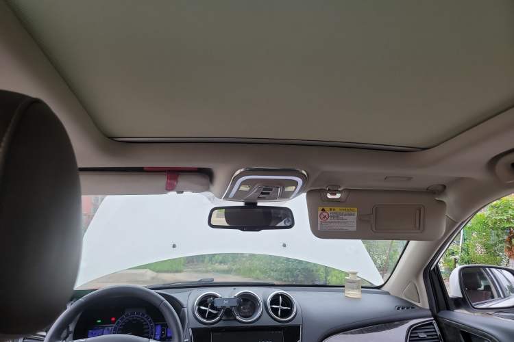 Used BYD S7 2017 2.0T Automatic Prestige Edition Headliner
