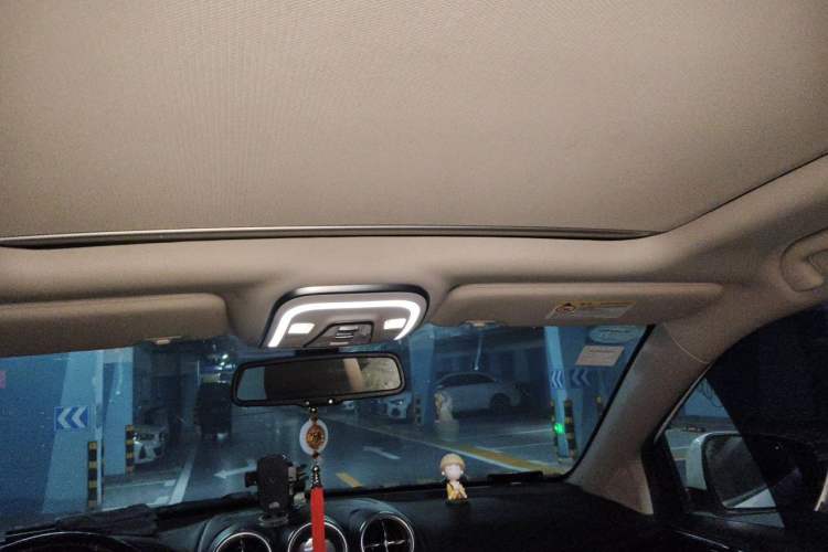 Used BYD S7 2017 2.0T Automatic Prestige Edition Headliner