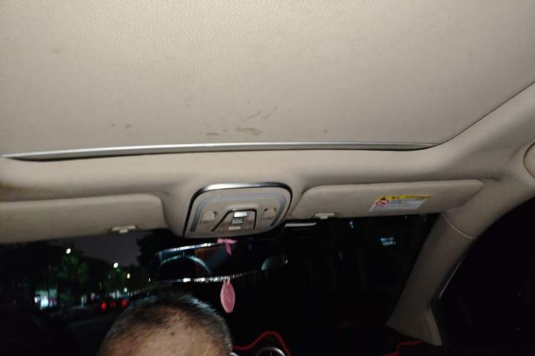 Used BYD S7 2017 2.0T Automatic Prestige Edition Headliner