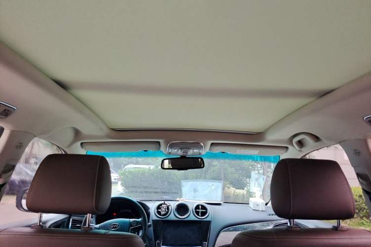 Used BYD S7 2017 2.0T Automatic Prestige Edition Headliner