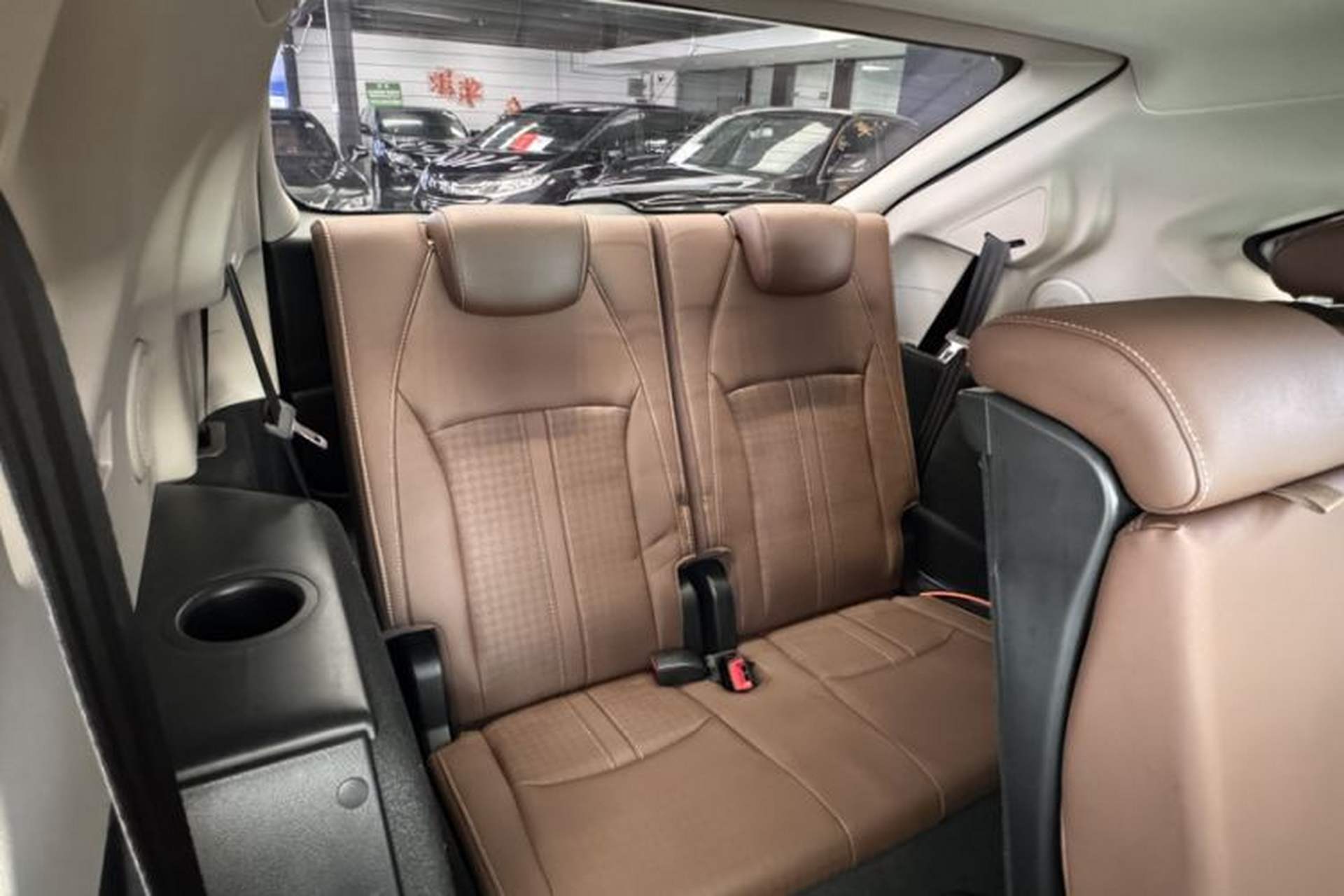 Used BYD S7 2017 2.0T Automatic Luxury Model Interior 1