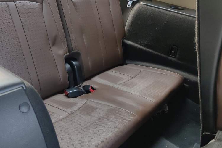 Used BYD S7 2017 2.0T Automatic Luxury Model Interior 10