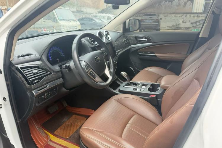 Used BYD S7 2017 2.0T Automatic Luxury Model Interior 2