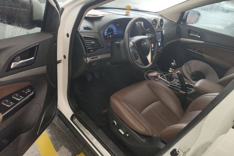 Used BYD S7 2017 1.5T Manual Luxury Model Interior 3