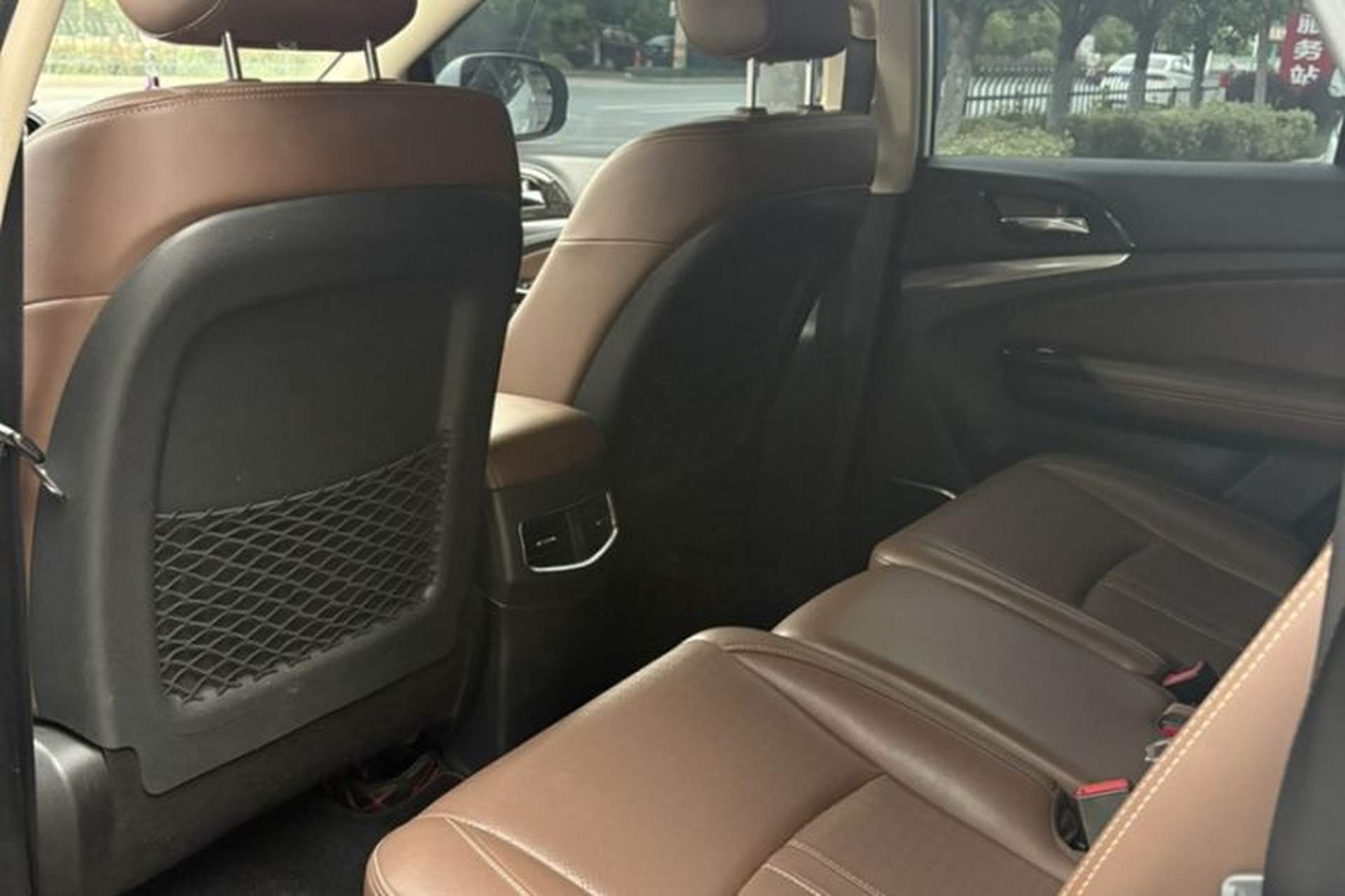 Used BYD S7 2017 2.0T Automatic Luxury Model Interior 3