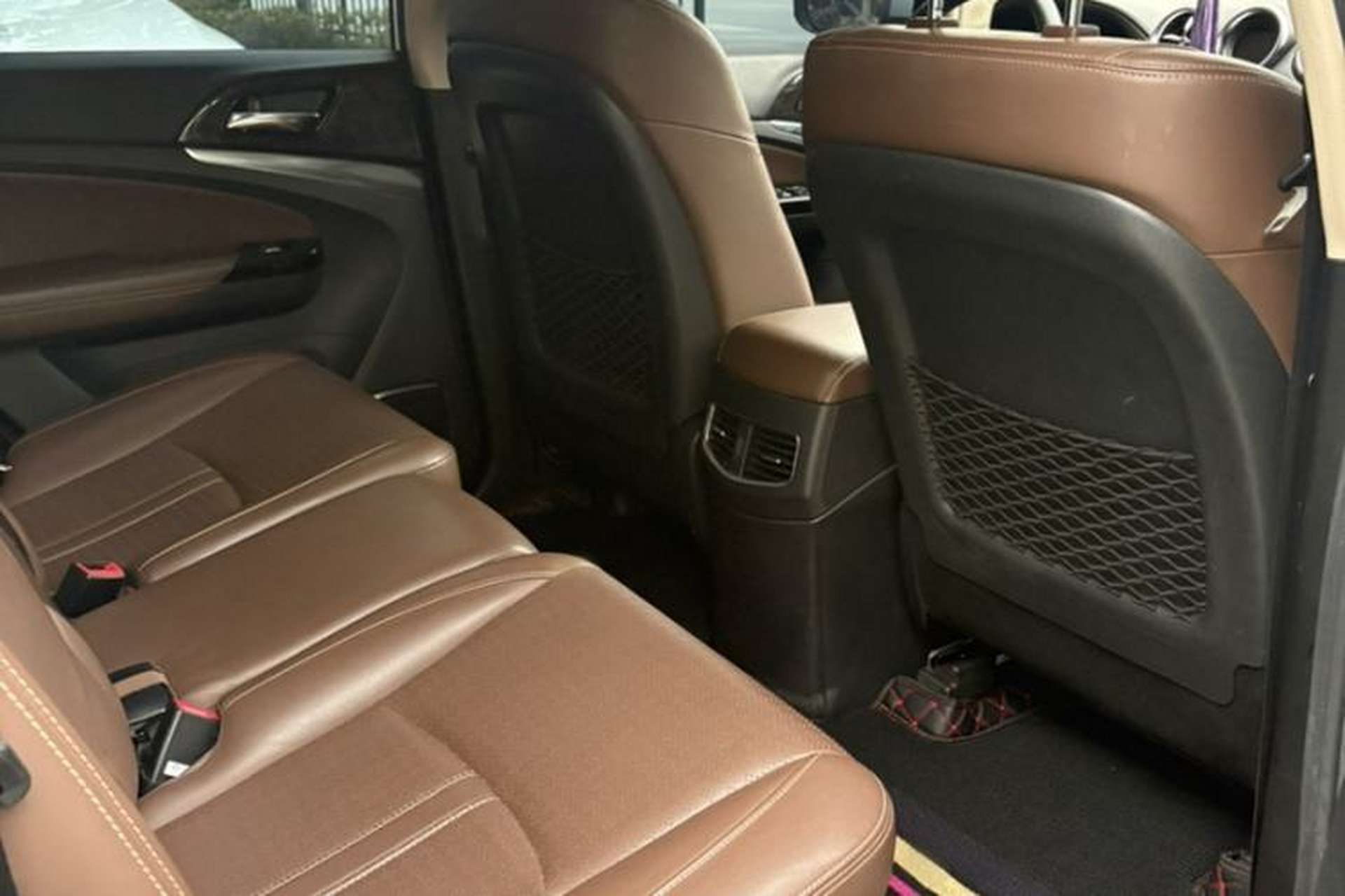 Used BYD S7 2017 2.0T Automatic Luxury Model Interior 5