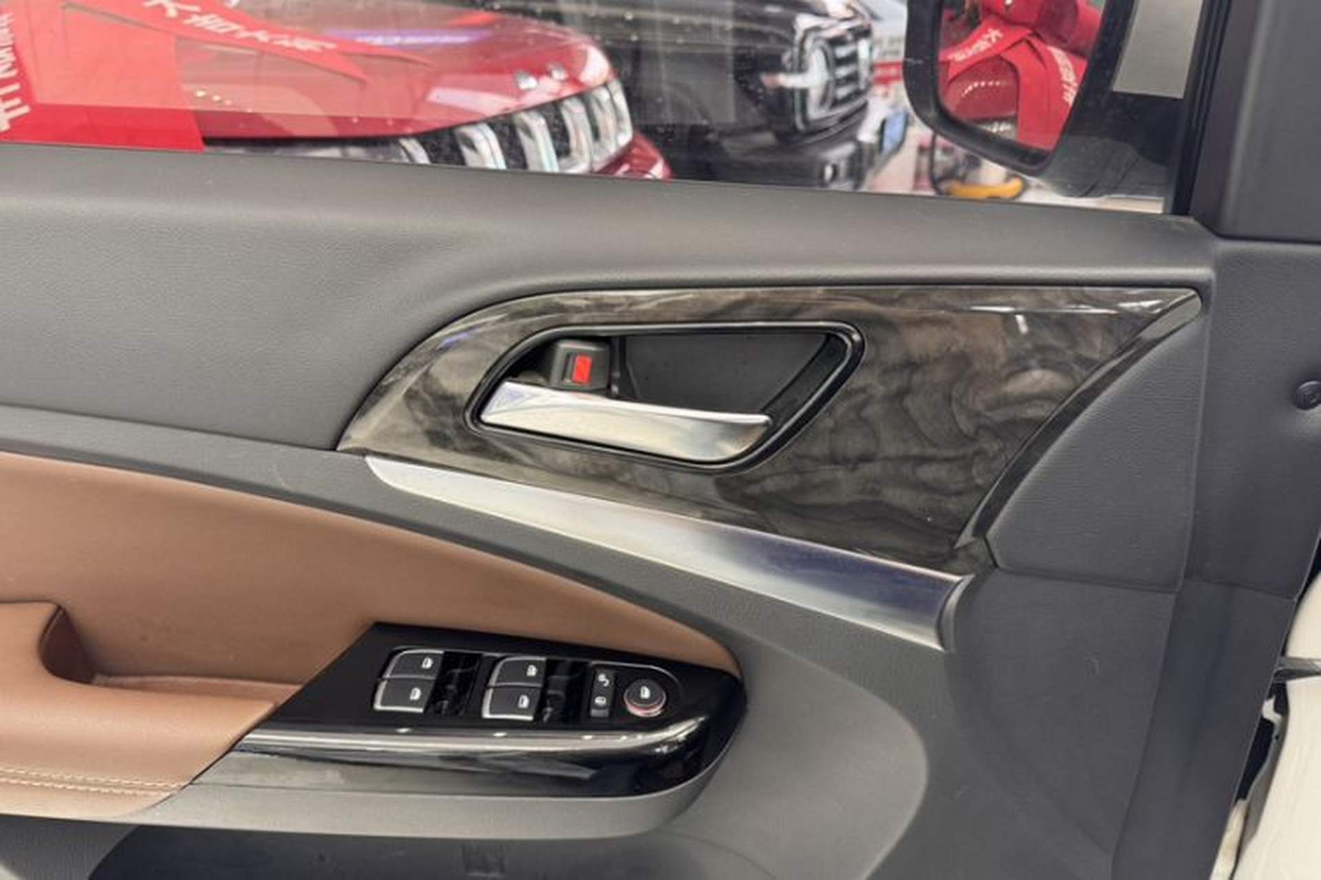 Used BYD S7 2017 2.0T Automatic Luxury Model Interior 6