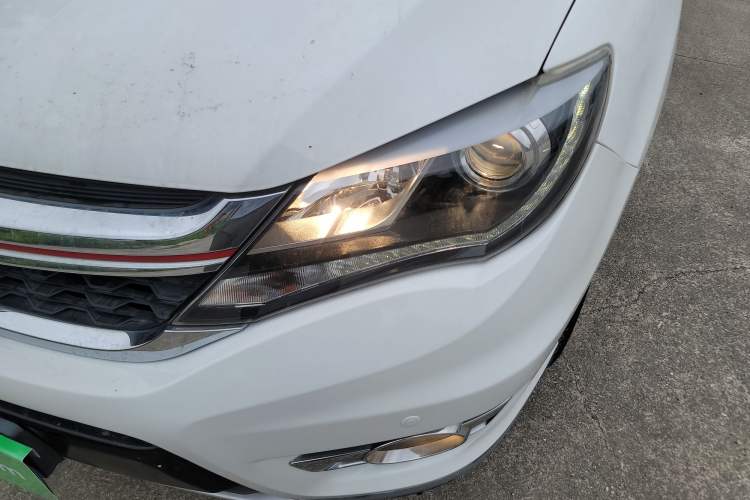 Used BYD S7 2017 2.0T Automatic Prestige Edition Left Front Headlight