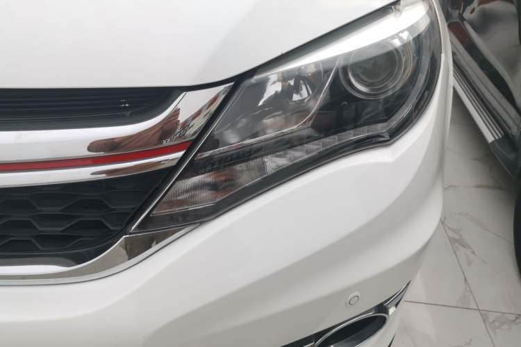 Used BYD S7 2017 2.0T Automatic Prestige Edition Left Front Headlight