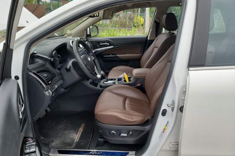 Used BYD S7 2017 2.0T Automatic Prestige Edition Left Front Seat