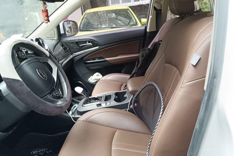 Used BYD S7 2017 2.0T Automatic Prestige Edition Left Front Seat