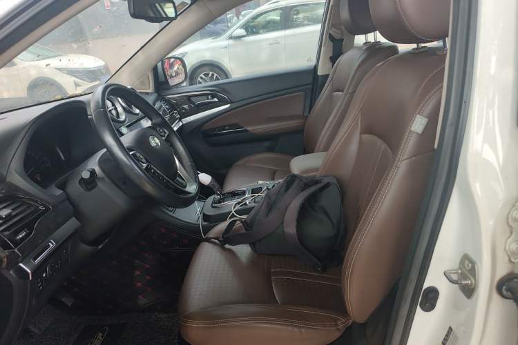 Used BYD S7 2017 2.0T Automatic Prestige Edition Left Front Seat
