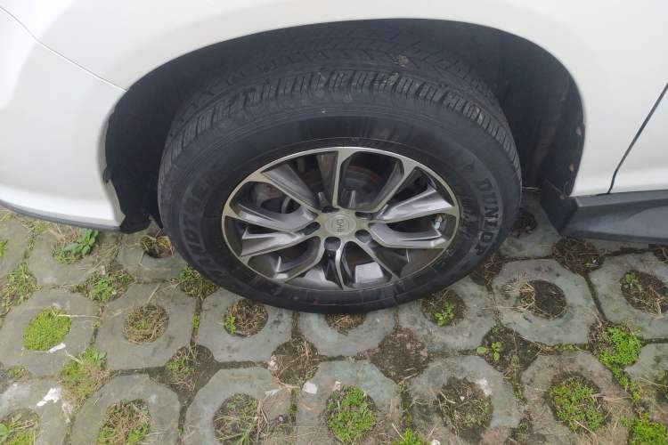 Used BYD S7 2017 1.5T Manual Luxury Model Left Front Wheel Hub