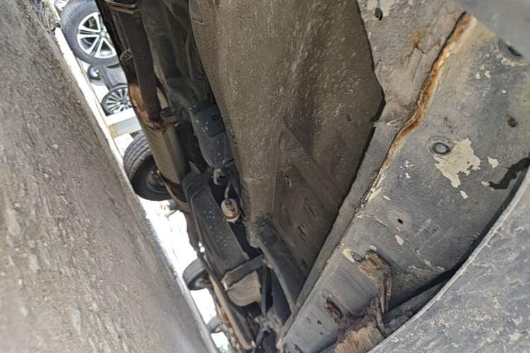 Used BYD S7 2017 2.0T Automatic Prestige Edition Left Side Sill