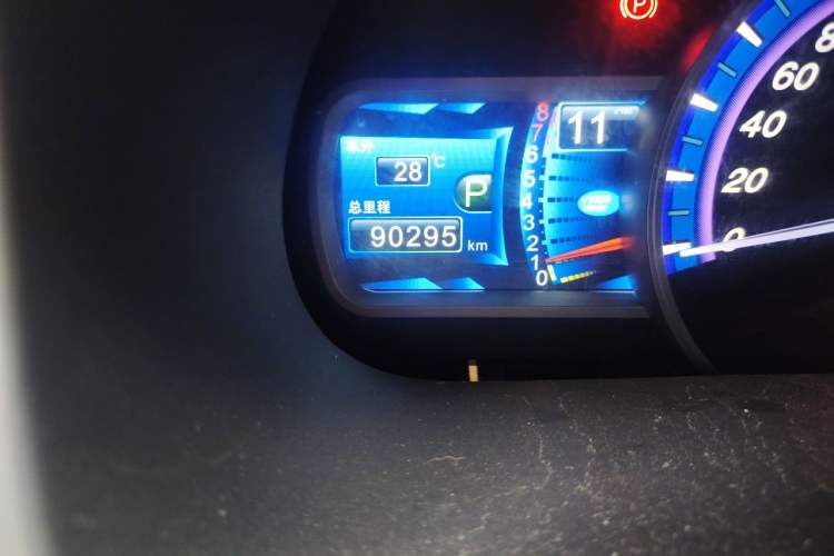Used BYD S7 2017 2.0T Automatic Prestige Edition Odometer Close Up