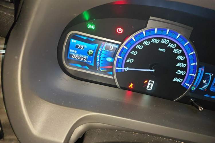 Used BYD S7 2017 2.0T Automatic Prestige Edition Odometer Close Up