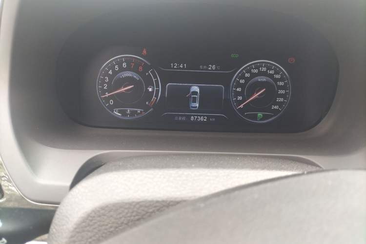 Used BYD S7 2017 2.0T Automatic Prestige Edition Odometer Close Up