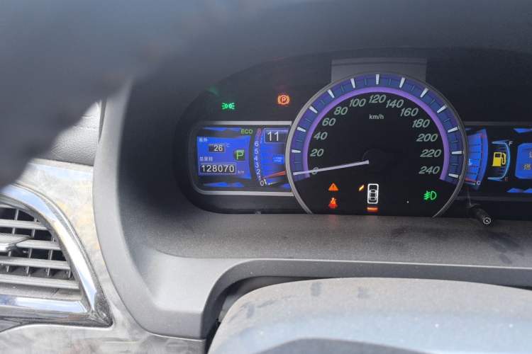 Used BYD S7 2017 2.0T Automatic Prestige Edition Odometer Close Up