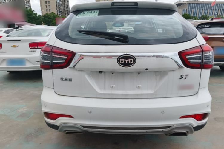 Used BYD S7 2017 2.0T Automatic Prestige Edition Rear