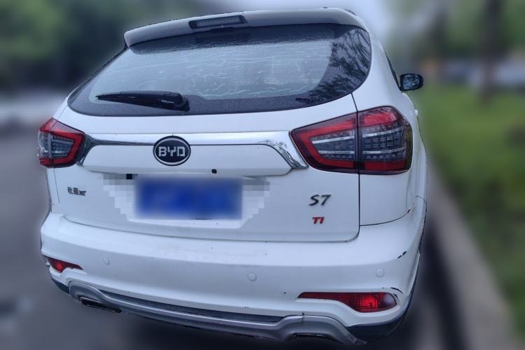 Used BYD S7 2017 1.5T Manual Luxury Model Rear