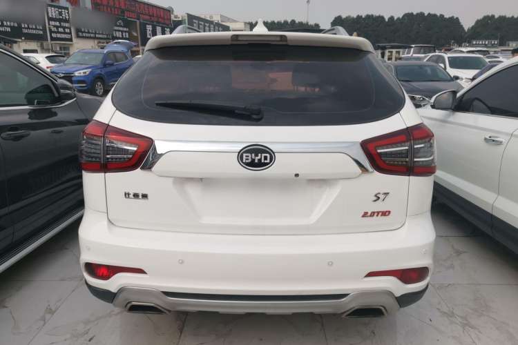 Used BYD S7 2017 2.0T Automatic Prestige Edition Rear