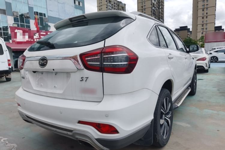 Used BYD S7 2017 2.0T Automatic Prestige Edition Rear Right 45 Deg