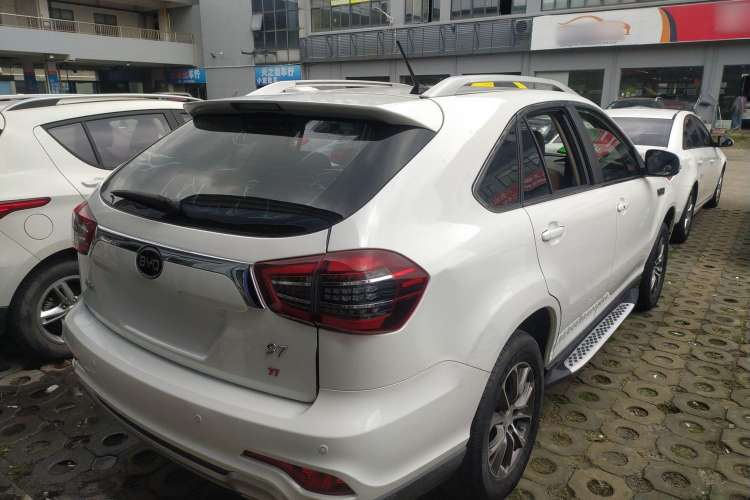 Used BYD S7 2017 1.5T Manual Luxury Model Rear Right 45 Deg