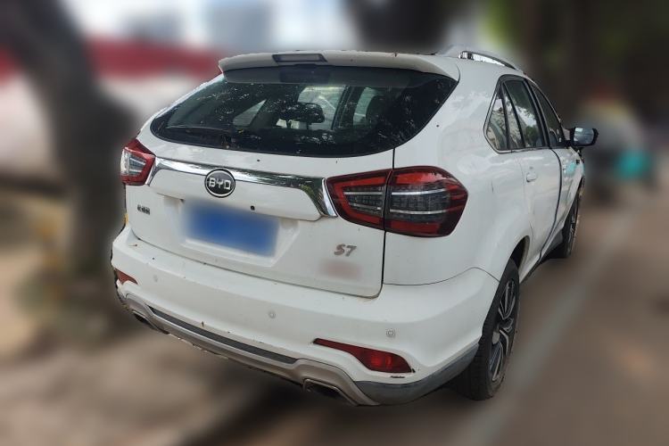 Used BYD S7 2017 2.0T Automatic Prestige Edition Rear Right 45 Deg