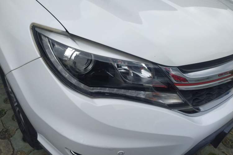 Used BYD S7 2017 1.5T Manual Luxury Model Right Front Headlight