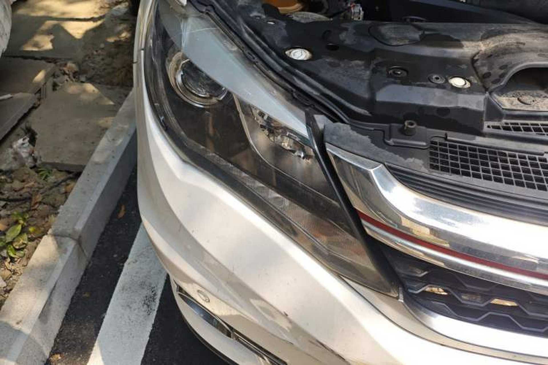 Used BYD S7 2017 2.0T Automatic Prestige Edition Right Front Headlight