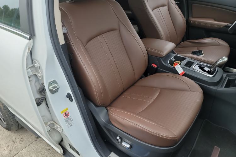 Used BYD S7 2017 2.0T Automatic Prestige Edition Right Front Seat