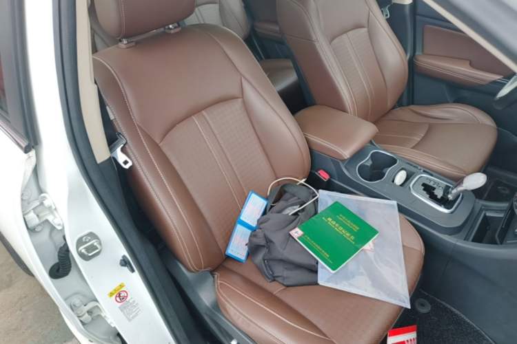 Used BYD S7 2017 2.0T Automatic Prestige Edition Right Front Seat