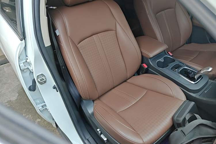 Used BYD S7 2017 2.0T Automatic Luxury Model Right Front Seat